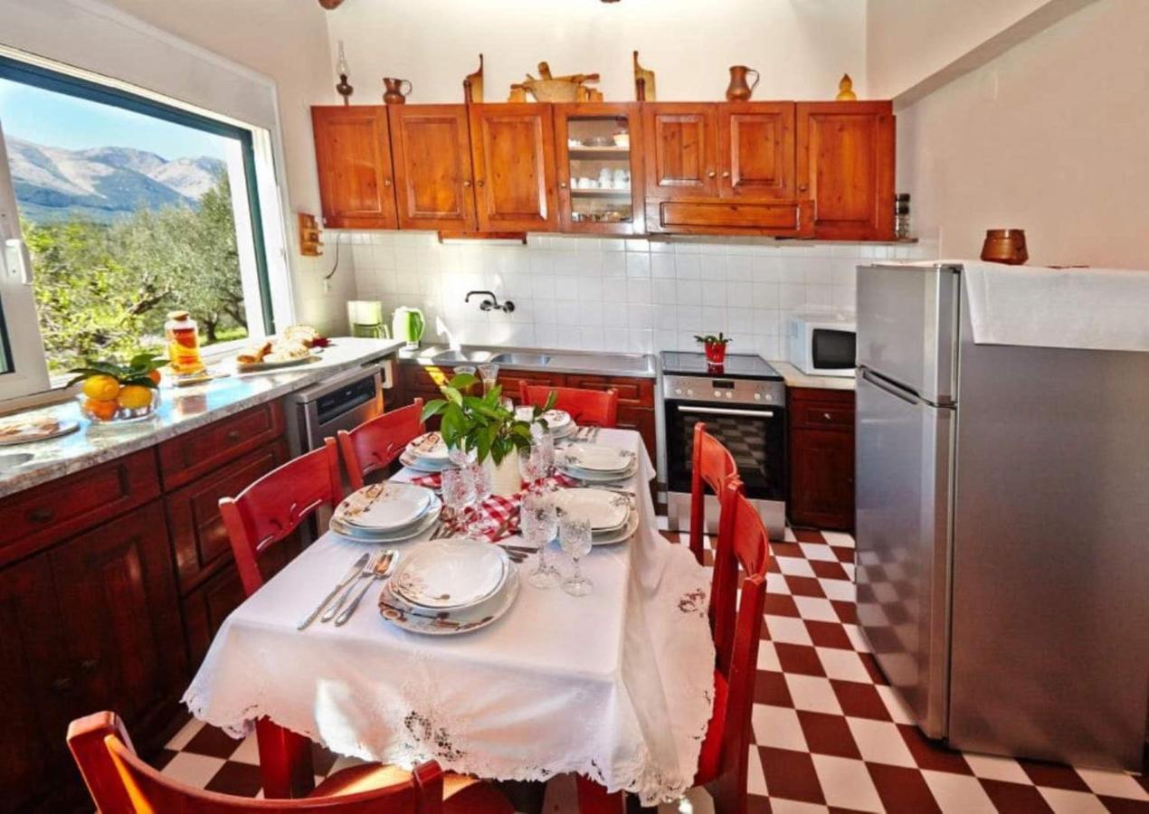 Anemelia' Villa Agios Dimitrios  ภายนอก รูปภาพ
