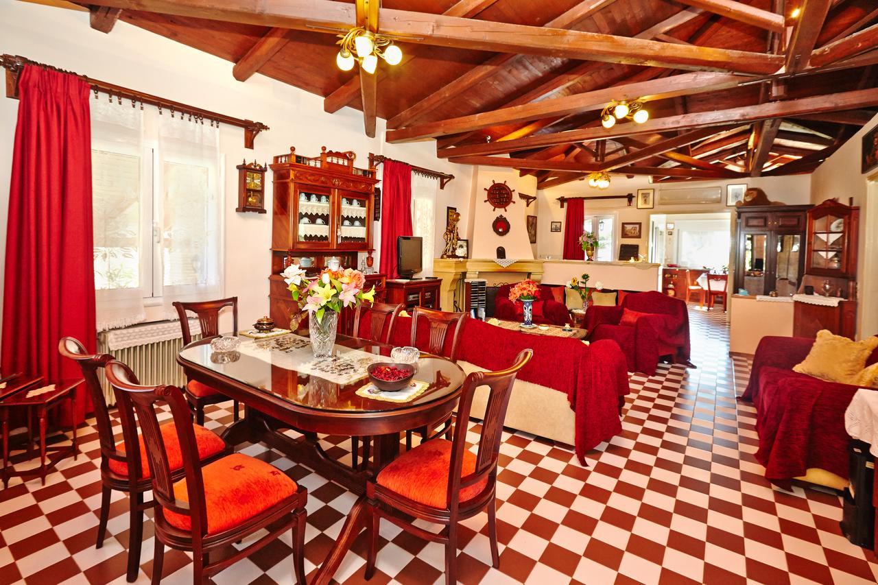 Anemelia' Villa Agios Dimitrios  ภายนอก รูปภาพ