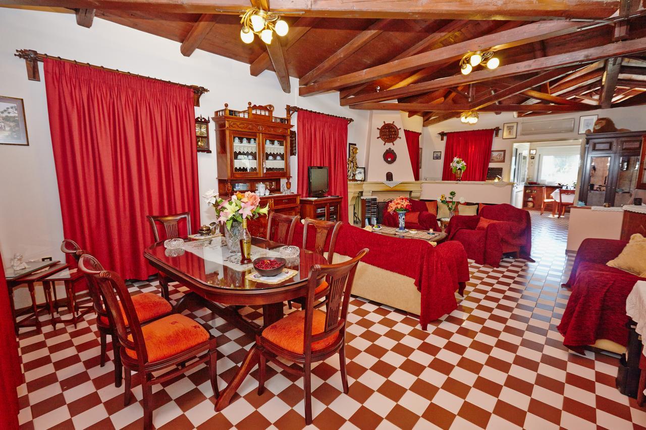Anemelia' Villa Agios Dimitrios  ภายนอก รูปภาพ